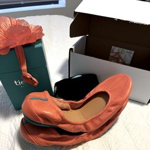 NEW Peach Poppy Tieks Size 12